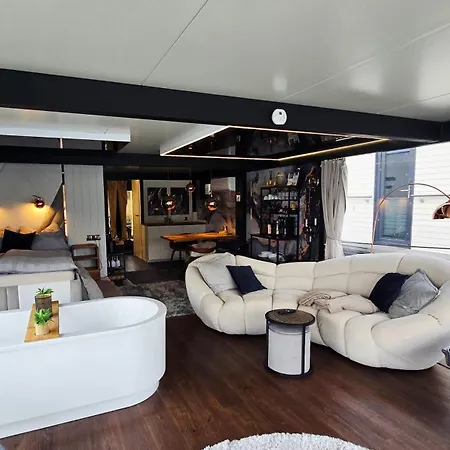 Botel Hafensuite Ruegen