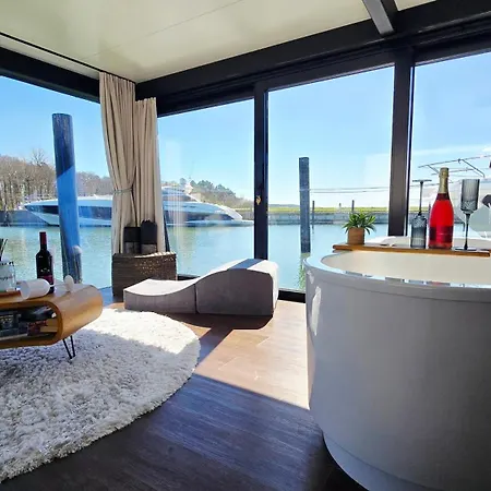 Botel Hafensuite Ruegen