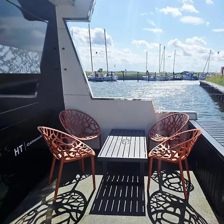 Botel Hafensuite Ruegen *