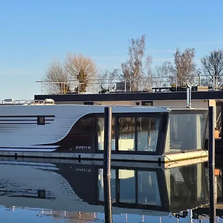 Hafensuite Ruegen Botel *