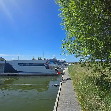 Botel Hafensuite Ruegen