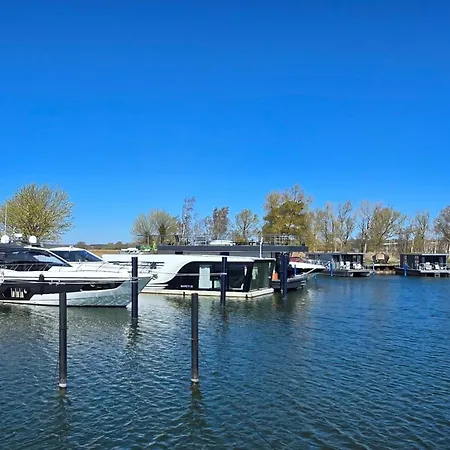 Botel Hafensuite Ruegen